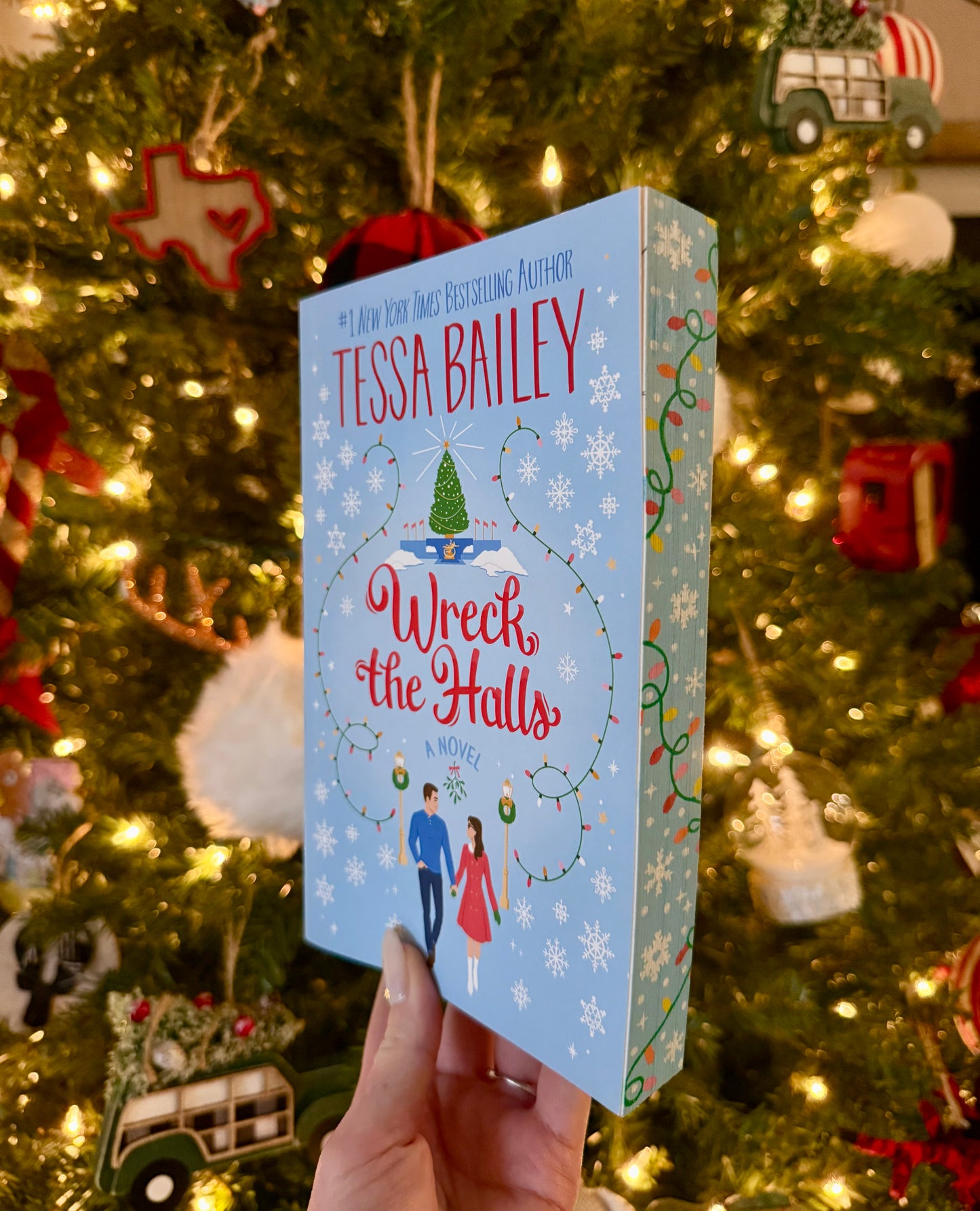 Wreck the Halls by Tessa Bailey - Paperback
